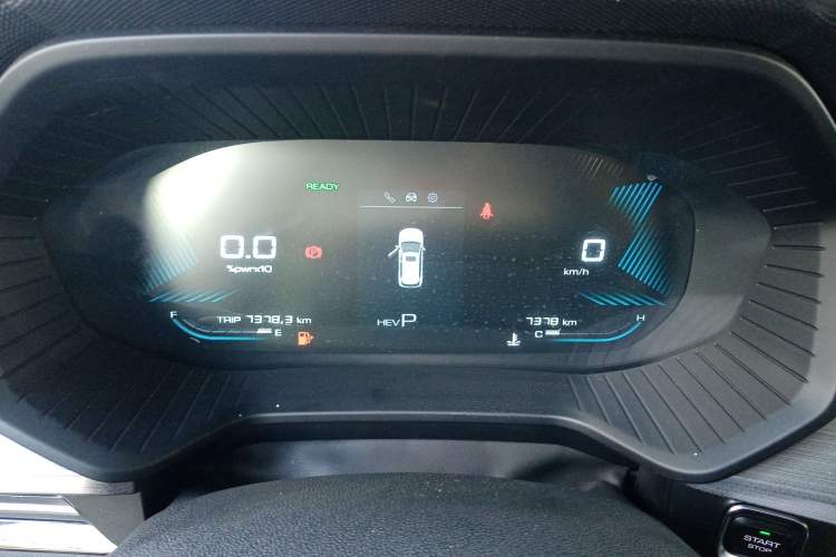 Used Wuling Asta 2022 2.0L DHT Electric-Speed Version
