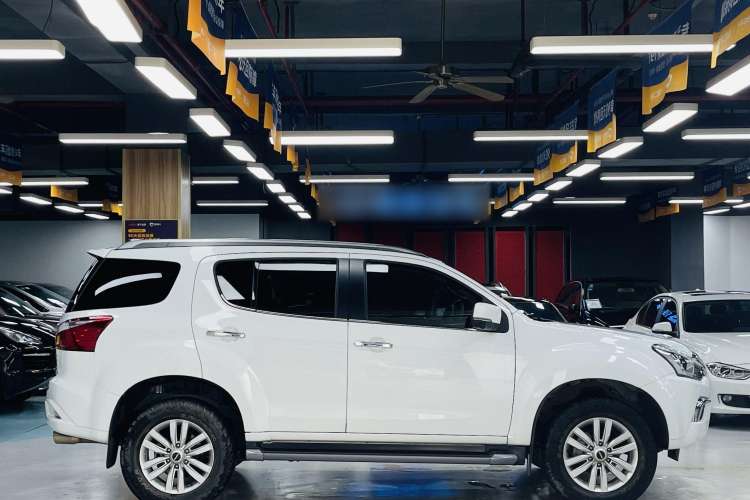 Used Isuzu mu-X 2020 1.9T Diesel Automatic 4x4 Enjoyment Edition 5 Seats China VI Standard

