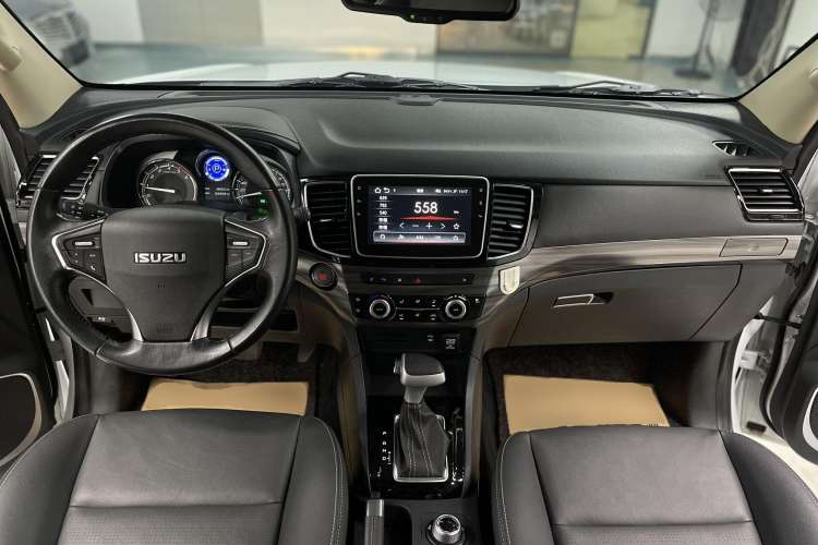 Used Isuzu mu-X 2020 1.9T Diesel Automatic 4x4 Enjoyment Edition 5 Seats China VI Standard
