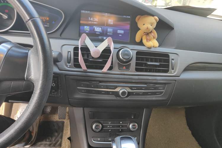 Used Roewe e550 2014 Flagship Edition
