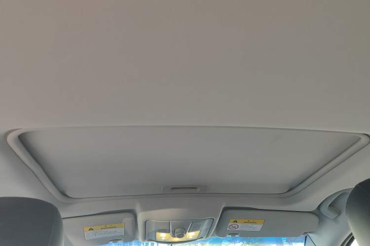 Used Roewe e550 2014 Flagship Edition
