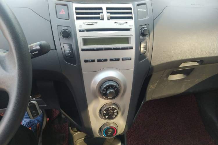 Used Toyota Yaris 2008 1.6G Automatic Deluxe Edition Audio And AC Panel