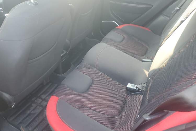 Used JAC Refine S2 2015 1.5L Manual Luxury Model
