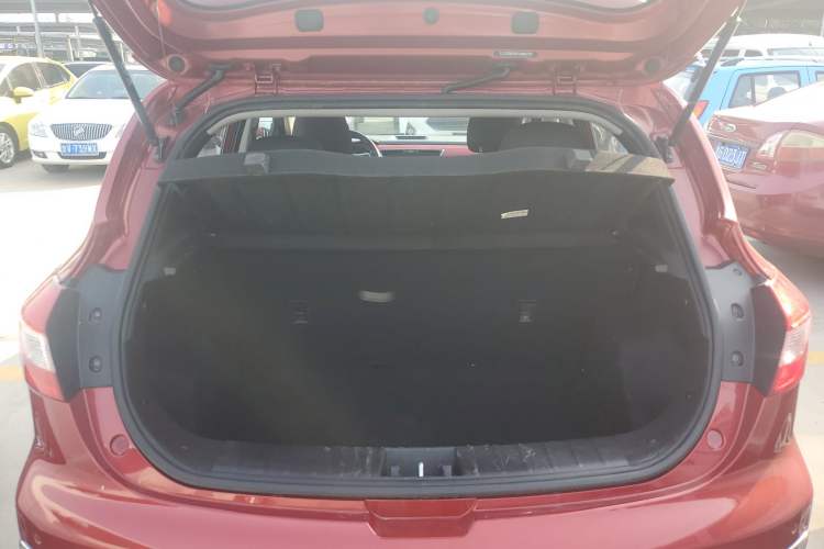 Used JAC Refine S2 2015 1.5L Manual Luxury Model
