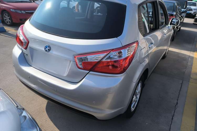 Used Venucia R50 2012 1.6L Manual Comfort Edition