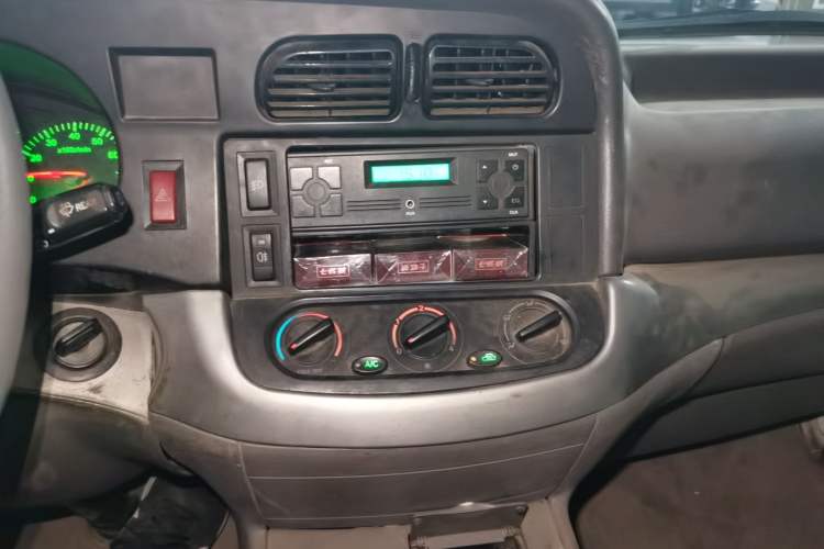 Used Jinbei Hiace 2014 2.0L 5th Generation Kuaiyunwang Business Version 4G19
