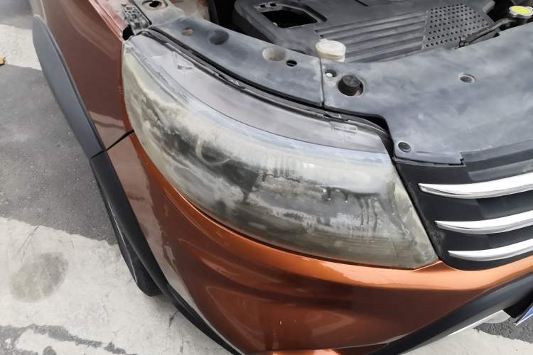 Used FORTHING Joyear X5 2013 1.6L Manual Luxury Model China IV Standard
