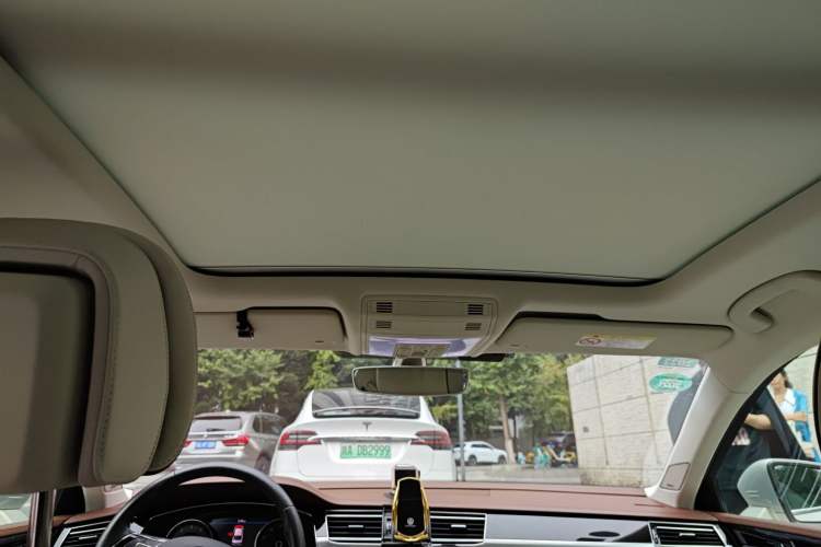 Used Volkswagen Phideon 2016 380TSI Two-Wheel-Drive Executive Version
