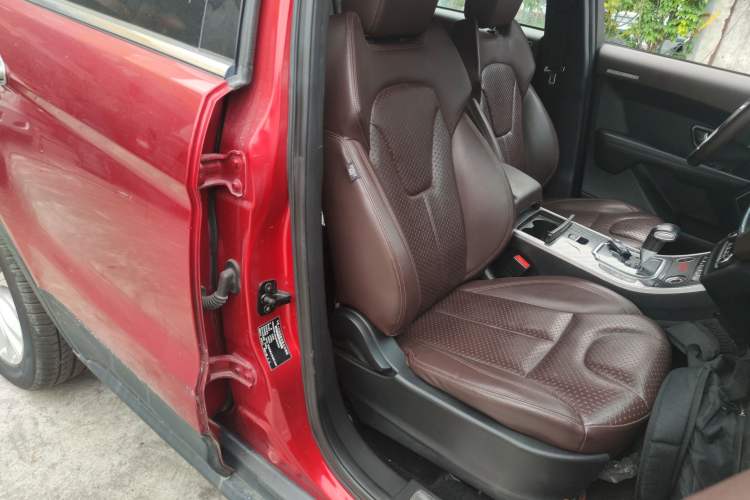 Used Land X7 2015 2.0T Panoramic Prestige Edition