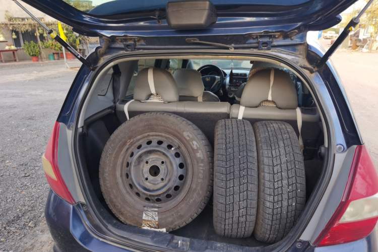 Used Honda Fit 2004 1.5L CVT Trunk