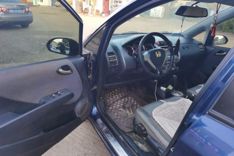 Used Honda Fit 2004 1.5L CVT Driver Seat