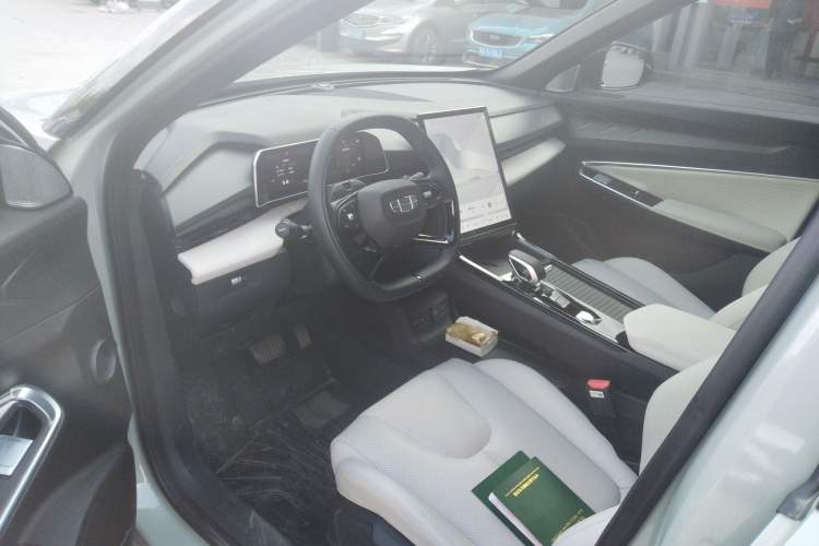 Used Geely Auto Emgrand X7 Sport 2023 Boyue COOL 1.5TD ZhiZun Edition
