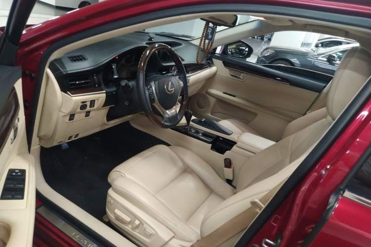 Used Lexus ES 2013 250 Elegant Edition