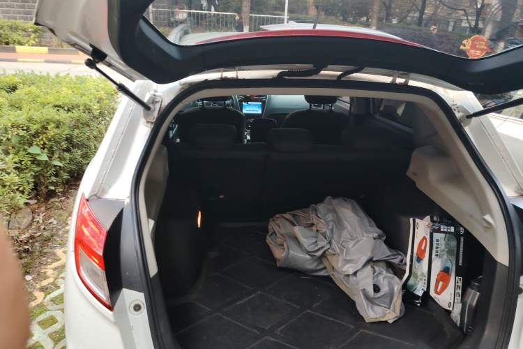 Used GAC Trumpchi GS5 2013 1.8T Automatic All-Wheel-Drive Luxury Edition Trunk