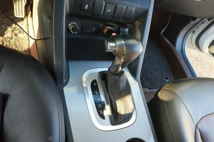 Used JAC Refine S5 2015 1.5T Automatic Elite Model