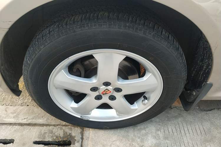 Used Roewe 350 2013 350C 1.5L Manual Swift Edition
