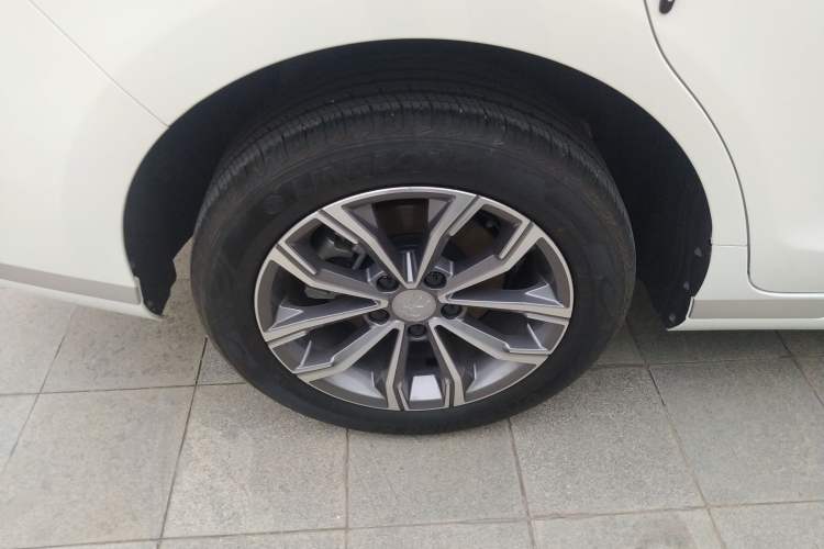 Used BYD Song MAX 2021 Upgraded Model 1.5T Automatic Luxury 7-Seater Right Rear Wheel Hub