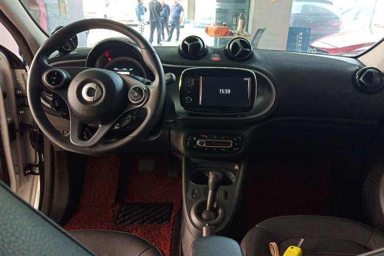 Used smart forfour 2018 0.9T 66 kW Pioneer Edition
