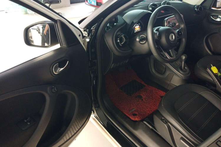 Used smart forfour 2018 0.9T 66 kW Pioneer Edition
