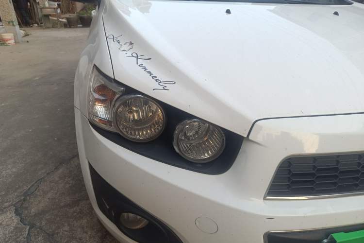 Used Chevrolet Aveo Sonic 2013 Hatchback 1.6L MT SX Stylish Audio-Visual Edition