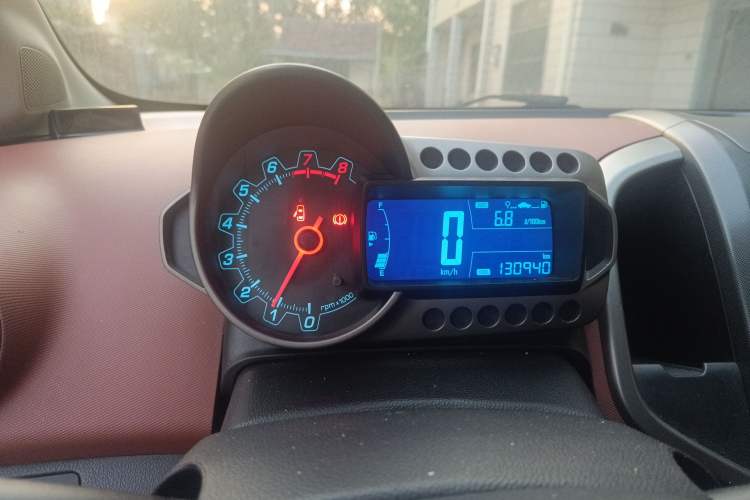 Used Chevrolet Aveo Sonic 2013 Hatchback 1.6L MT SX Stylish Audio-Visual Edition