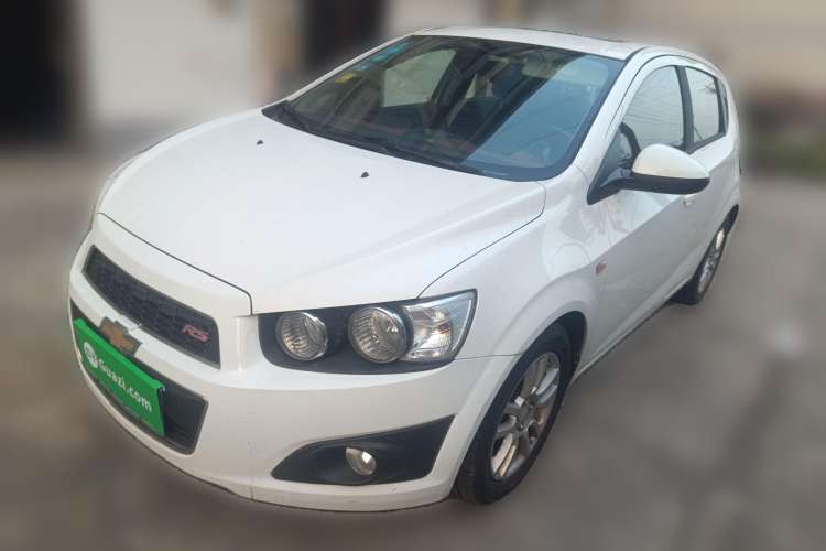 Used Chevrolet Aveo Sonic 2013 Hatchback 1.6L MT SX Stylish Audio-Visual Edition