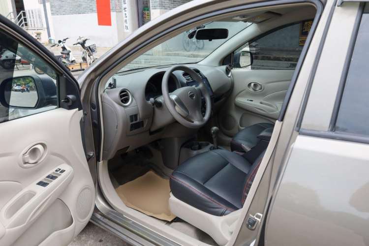 Used Nissan Sunny 2016 1.5XE CVT Leading Edition Interior 2