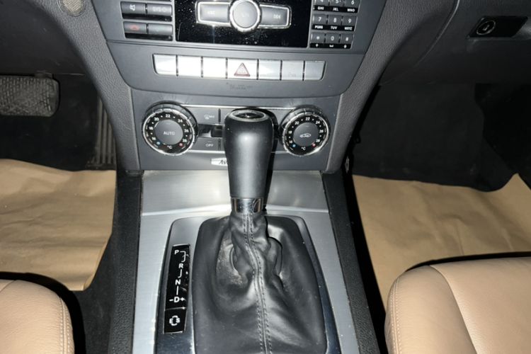 Used Mercedes-Benz C-Class 2011 C 200 Fashion Travel Edition
