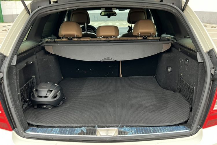 Used Mercedes-Benz C-Class 2011 C 200 Fashion Travel Edition
