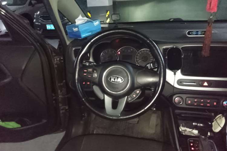 Used Kia Carens 2013 2.0L 5-Seater Automatic Standard Version China V Standard