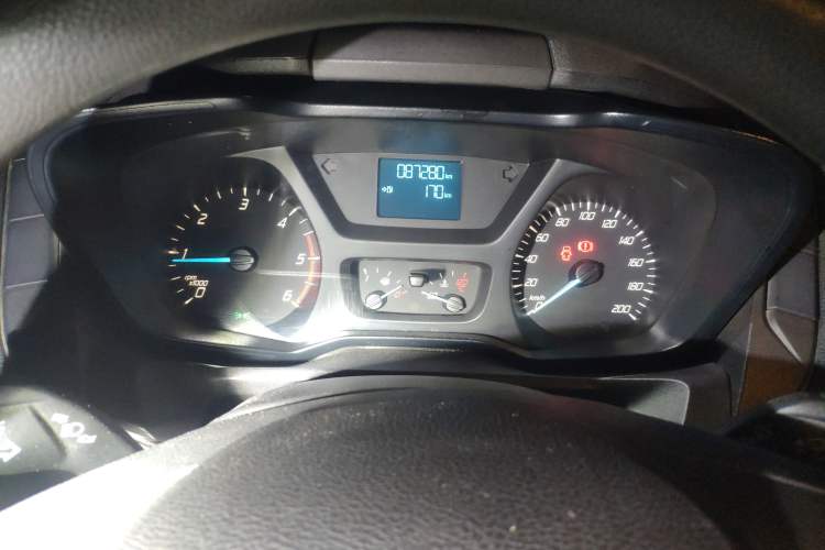 Used Ford Transit 2017 2.0T Diesel Multi-Function Commercial Vehicle Mid-Drive Mid-Roof China V Standard
