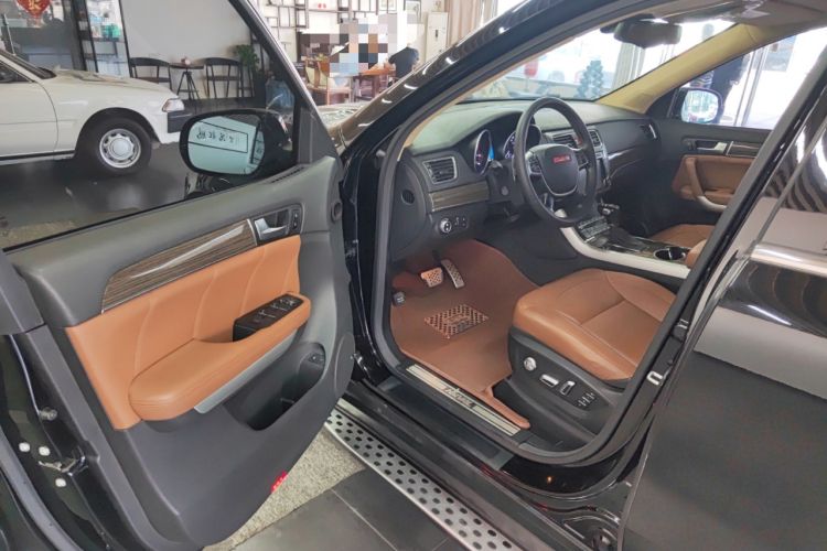 Used Haval H8 2015 2.0T Four-Wheel Drive Luxury Model