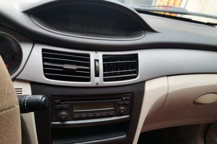 Used Dongfeng Aeolus S30 2009 1.6L Automatic Zunya Model
