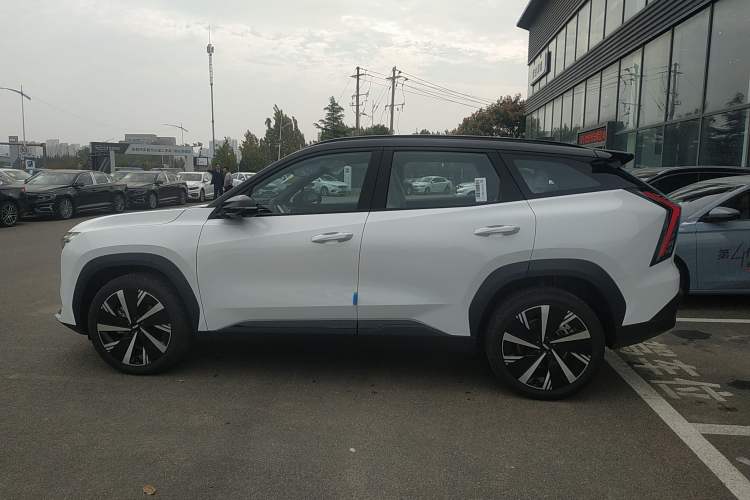 Used Geely Auto FX11 2023 1.5TD Leishen Hi·F Super Swift
