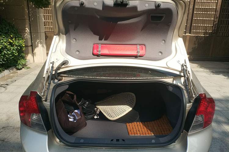 Used Volvo S40 2011 2.0L Automatic ZhiShang Edition