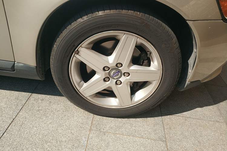 Used Volvo S40 2011 2.0L Automatic ZhiShang Edition