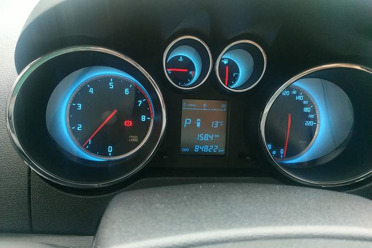 Used Changan CS35 2014 1.6L Automatic Luxury Model China IV Standard
