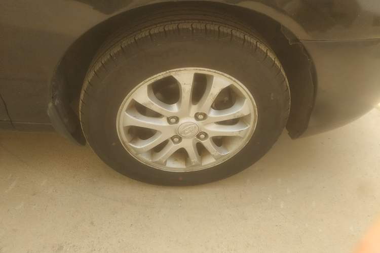 Used Hyundai Elantra 2007 1.6L Manual Comfort Model Right Front Wheel Hub
