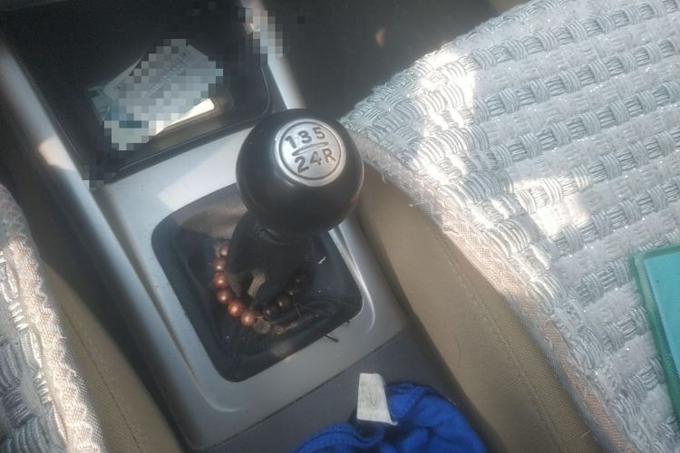 Used Hyundai Elantra 2007 1.6L Manual Comfort Model Gear Lever