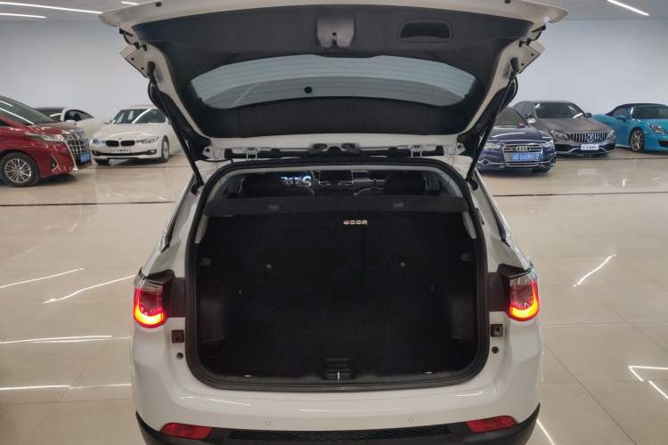 Used Jeep Compass 2021 220T Automatic Leading Edition