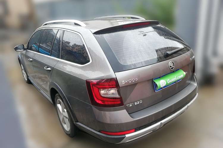 Used Skoda Octavia 2018 Station Wagon TSI230 DSG Comfort Edition
