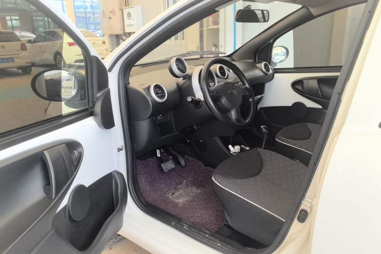 Used BYD F0 2015 1.0L AMT XuanKu Model Driver Seat