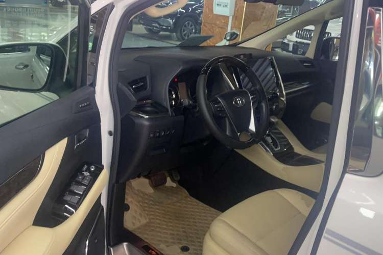 Used Toyota Vellfire 2021 Crown Dual-Engine 2.5L HV Prestige Edition
