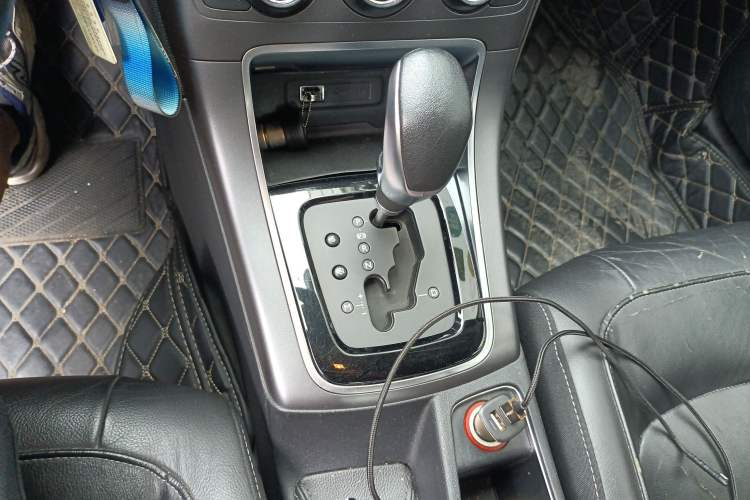 Used Citroen C4 Sega 2016 1.6L Automatic Comfort Model Gear Lever