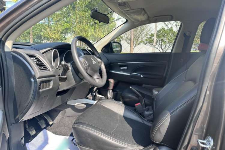 Used Mitsubishi ASX 2016 1.6L Manual Two-Wheel Drive Pioneer Edition