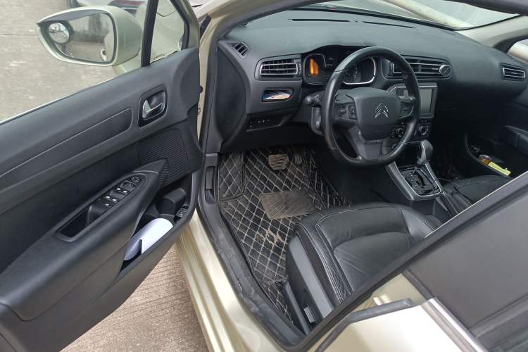 Used Citroen C4 Sega 2016 1.6L Automatic Comfort Model Driver Seat