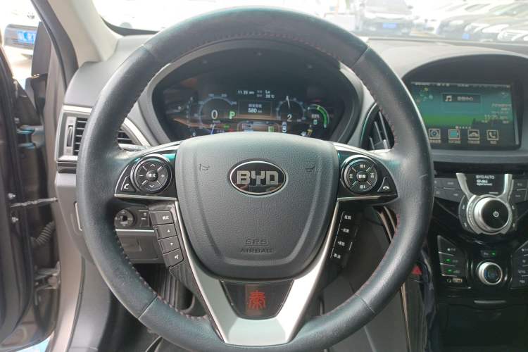 Used BYD Qin New Energy 2015 1.5T Dual-Crown Flagship Plus Edition
