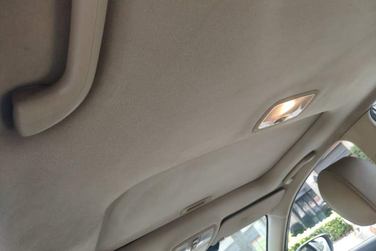 Used Hyundai Celesta 2011 1.6L Automatic Luxury Version
