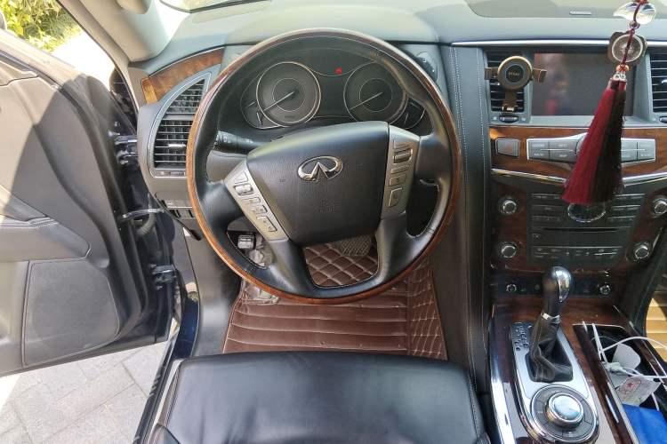 Used Infiniti QX80 2016 5.6L 4WD