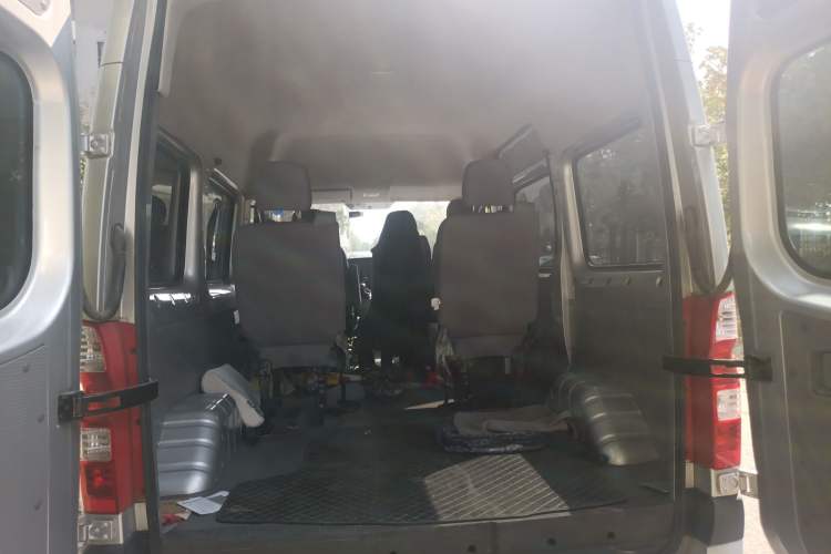 Used Foton Toano 2020 2.5T Manual Tongtu Short Wheelbase Mid-Roof 5/6-Seater 4J25TC3
